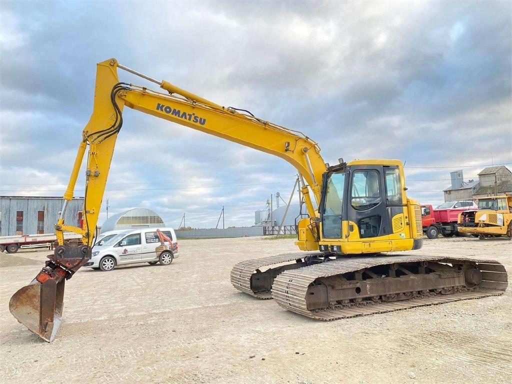 2012 Komatsu PC138US-8 crawler excavator, side profile view