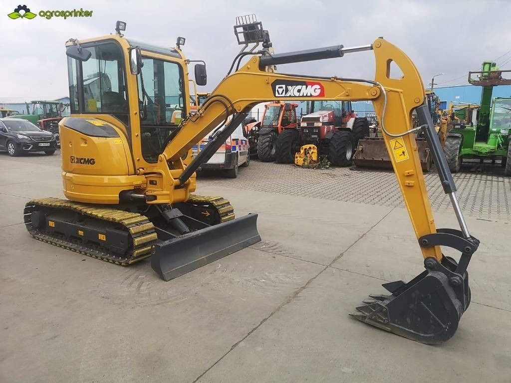 2021 XCMG XE35U mini excavator, side view