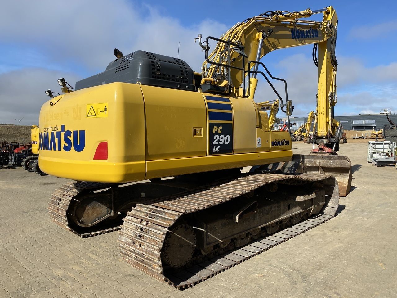 2018 Komatsu PC290LC-11 crawler excavator, rear three-quarter view 2018 Komatsu PC290LC-11 crawler excavator, rear three-quarter view