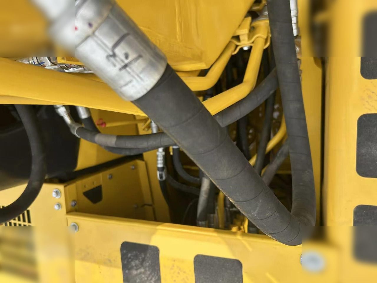 2024 Komatsu PC220-7 crawler excavator hydraulic hose detail