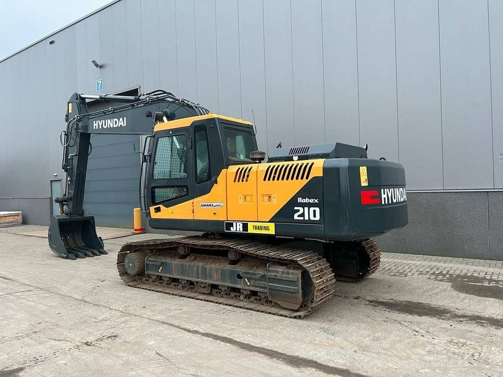2025 Hyundai R210L crawler excavator, rear three-quarter view 2025 Hyundai R210L crawler excavator, rear three-quarter view
