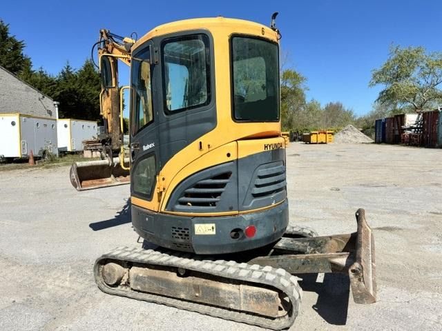 2011 Hyundai R27Z-9 mini excavator, rear three-quarter view 2011 Hyundai R27Z-9 mini excavator, rear three-quarter view