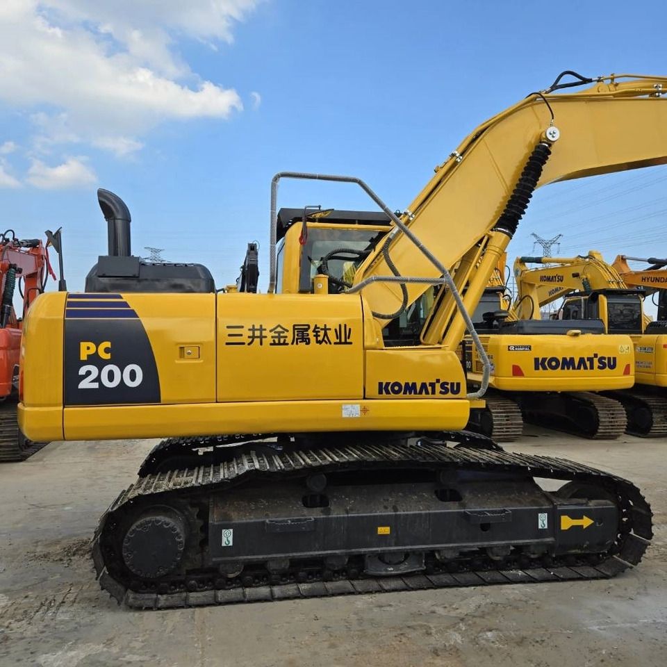 2022 Komatsu PC200-8 Raupenbagger, Seitenansicht 2022 Komatsu PC200-8 Raupenbagger, Seitenansicht