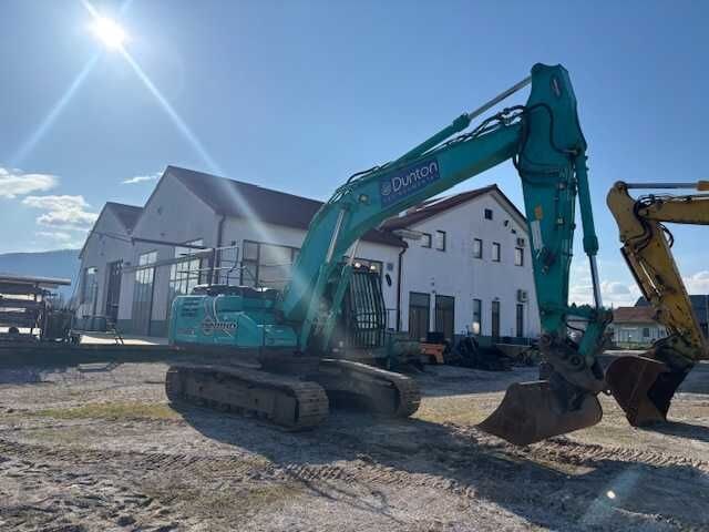 2018 Kobelco SK210HLC-10 crawler excavator side view 2018 Kobelco SK210HLC-10 crawler excavator side view