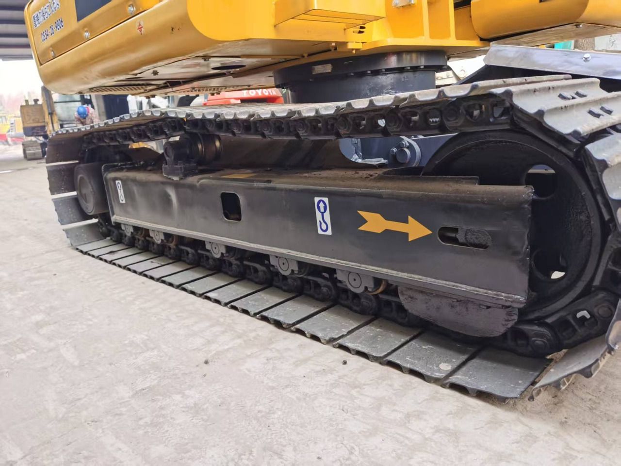 2017 Komatsu PC60-8 mini excavator undercarriage view