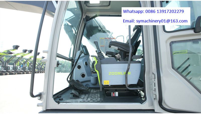 2026 Zoomlion ZE215G crawler excavator interior view 2026 Zoomlion ZE215G crawler excavator interior view