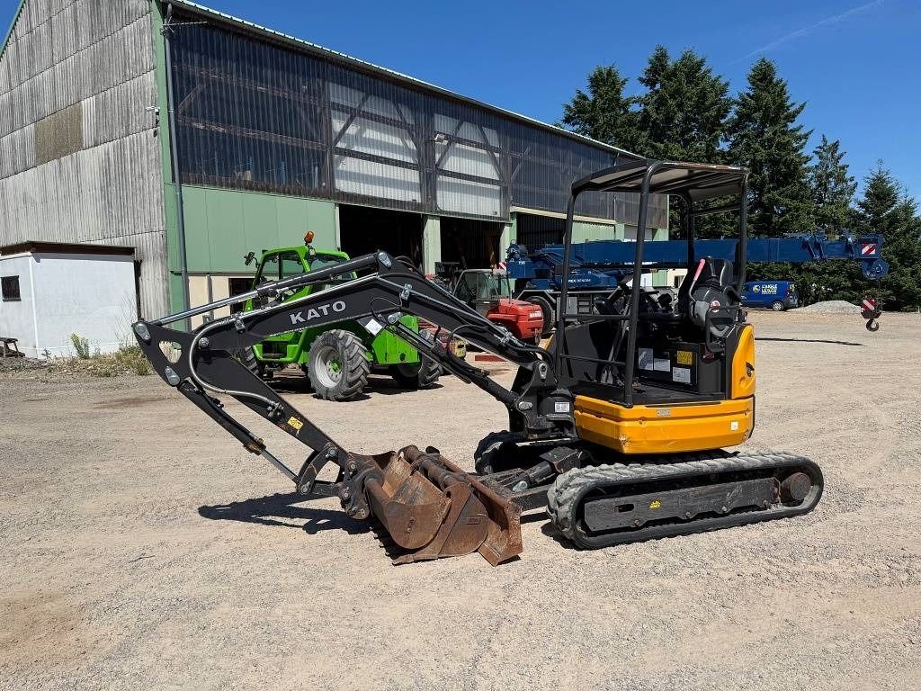 2021 Kato HD33V5 mini excavator, side view 2021 Kato HD33V5 mini excavator, side view