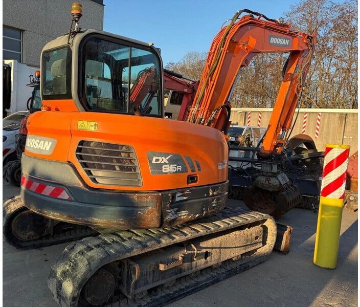 2016 Doosan DX85R-3 crawler excavator, rear three-quarter view