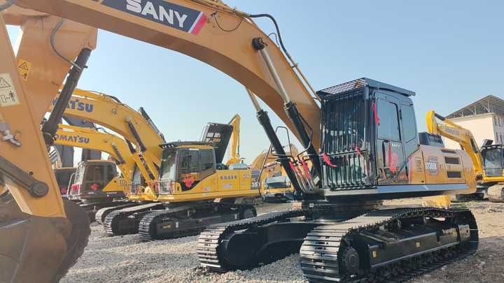 2023 Sany 365H crawler excavator, side view 2023 Sany 365H crawler excavator, side view
