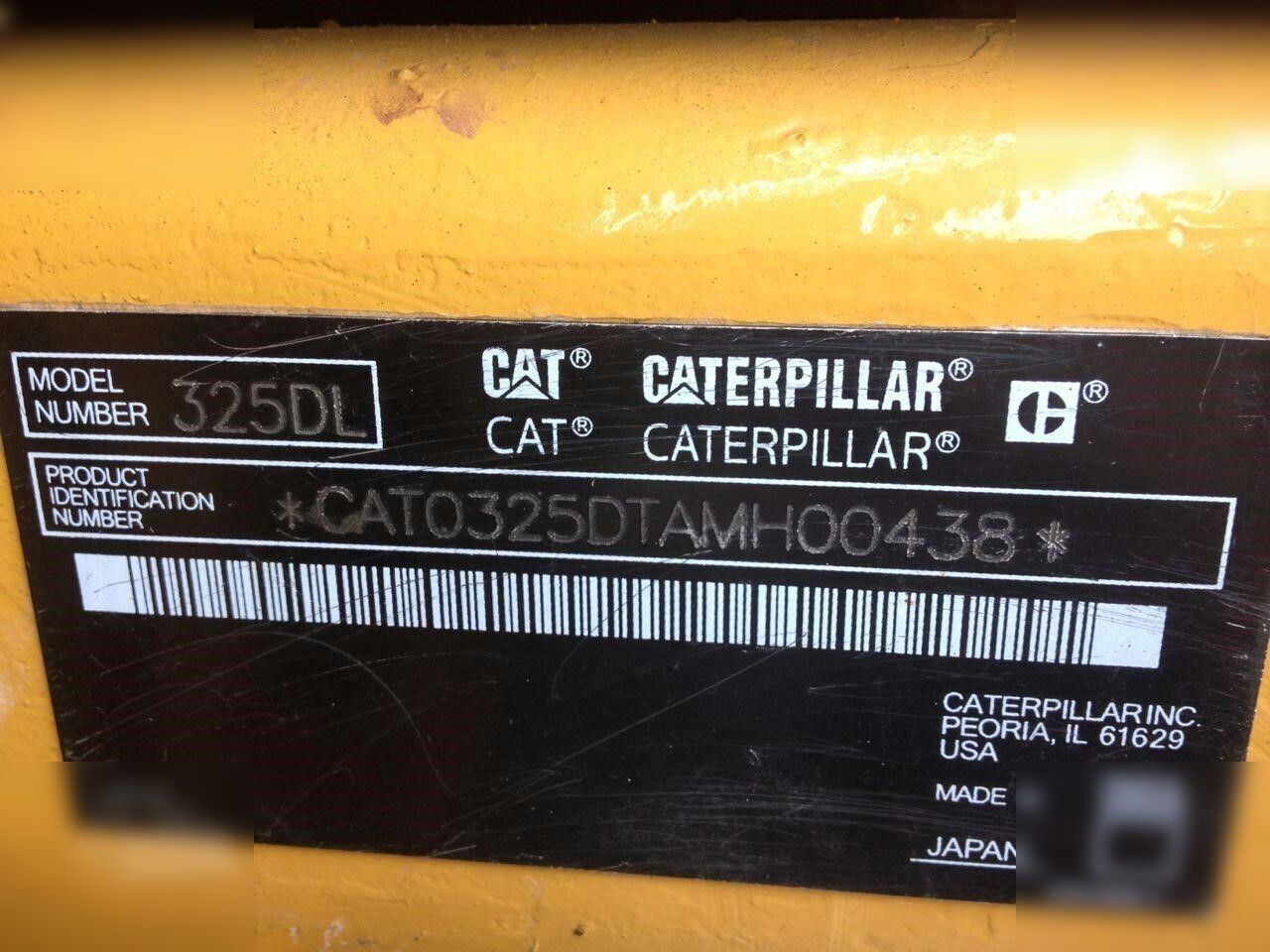 2018 Caterpillar 325DL crawler excavator identification plate 2018 Caterpillar 325DL crawler excavator identification plate