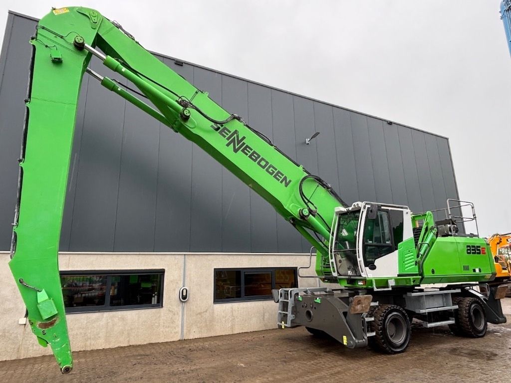 2018 Sennebogen 835E material handler, side view 2018 Sennebogen 835E material handler, side view