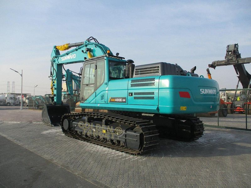 2024 Sunward SWE400E-3H excavator, rear three-quarter view 2024 Sunward SWE400E-3H excavator, rear three-quarter view