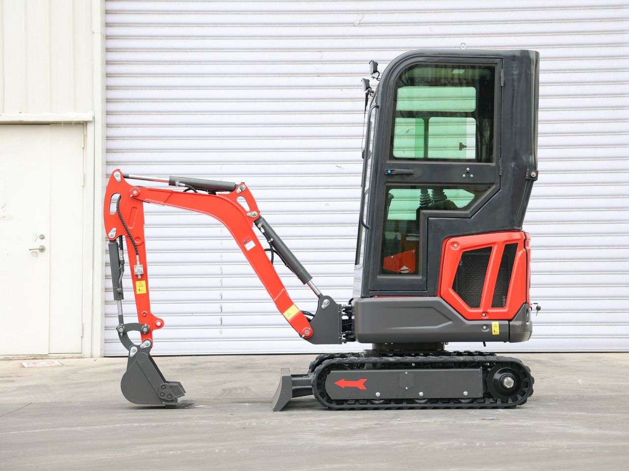 2025 Kubota MB 16-VKSH mini excavator, side view