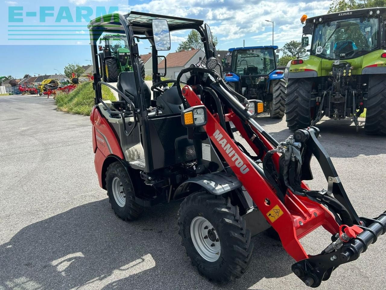 2023 Manitou MLA 2-25 mini excavator, three-quarter front view 2023 Manitou MLA 2-25 mini excavator, three-quarter front view