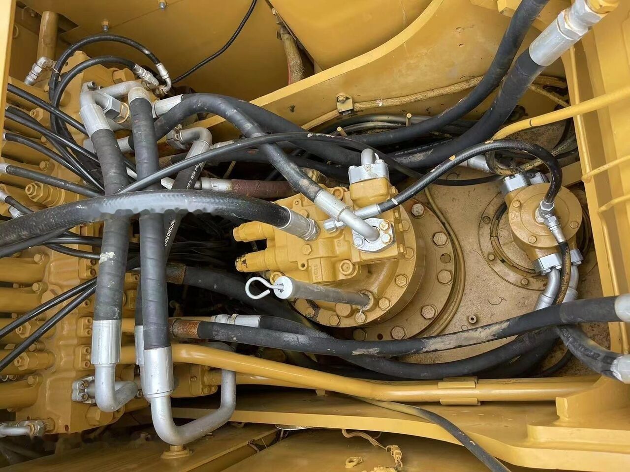 2020 Caterpillar 320C crawler excavator hydraulic pump compartment view