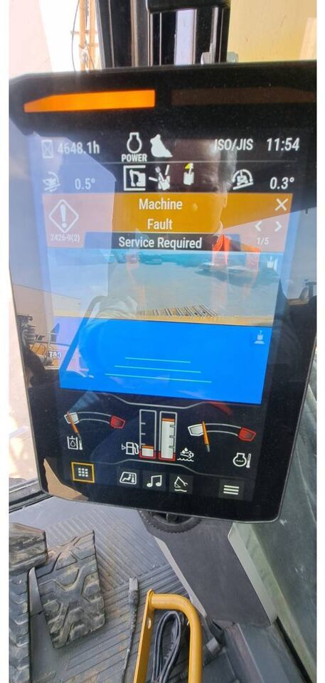 2021 Caterpillar 395-07 crawler excavator digital monitor display