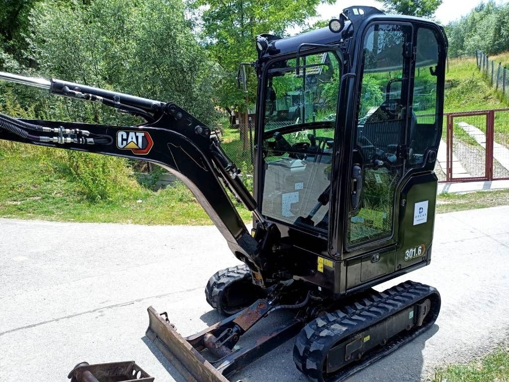 2019 Caterpillar 301.6 mini excavator side view 2019 Caterpillar 301.6 mini excavator side view