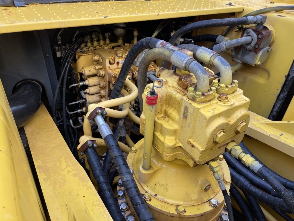 2020 Komatsu PC400 crawler excavator hydraulic pump compartment