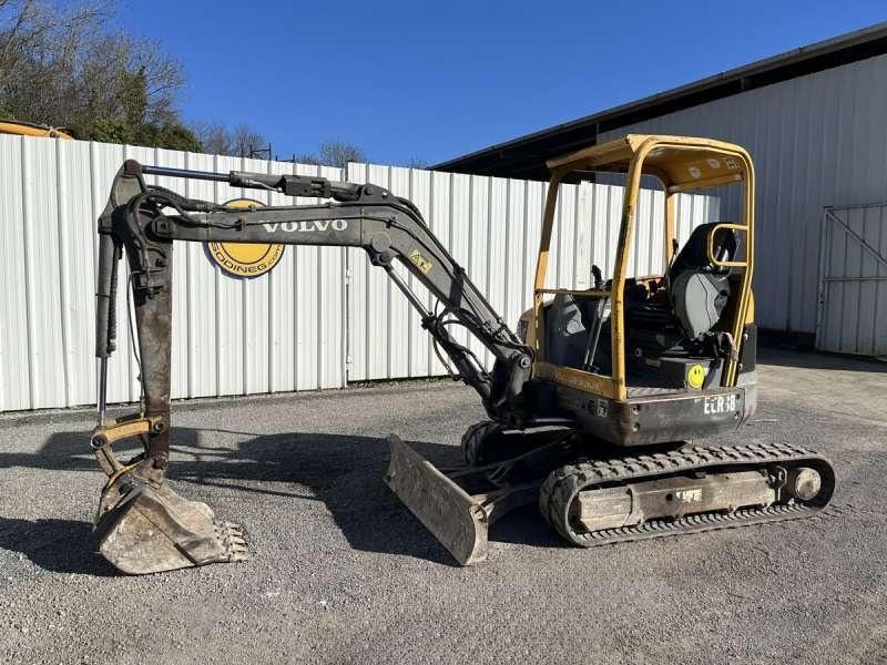 2005 Volvo ECR38 mini excavator, side view