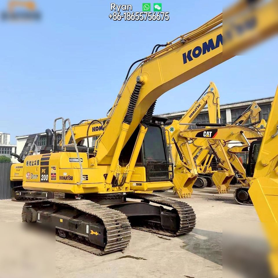 2022 Komatsu PC200-8 koparka gąsienicowa, tylny widok pod kątem
