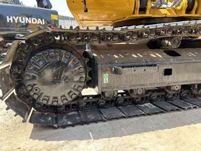 2015 Caterpillar 323DL crawler excavator track assembly 2015 Caterpillar 323DL crawler excavator track assembly