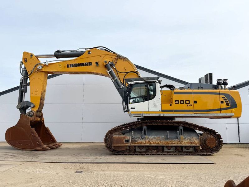 2022 Liebherr R980S-HD SME crawler excavator, side view 2022 Liebherr R980S-HD SME crawler excavator, side view