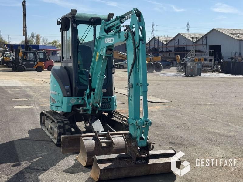 2021 Kobelco SK25SR-6E mini excavator front view 2021 Kobelco SK25SR-6E mini excavator front view