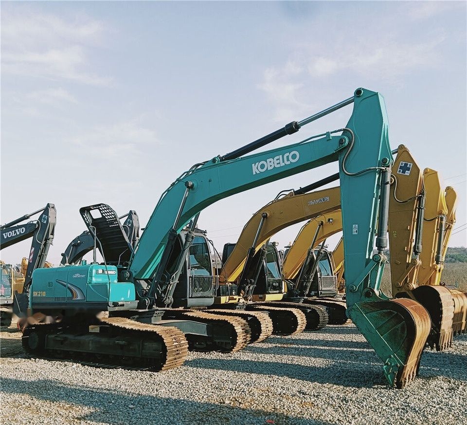2019 Kobelco SK210 crawler excavator, side profile view 2019 Kobelco SK210 crawler excavator, side profile view