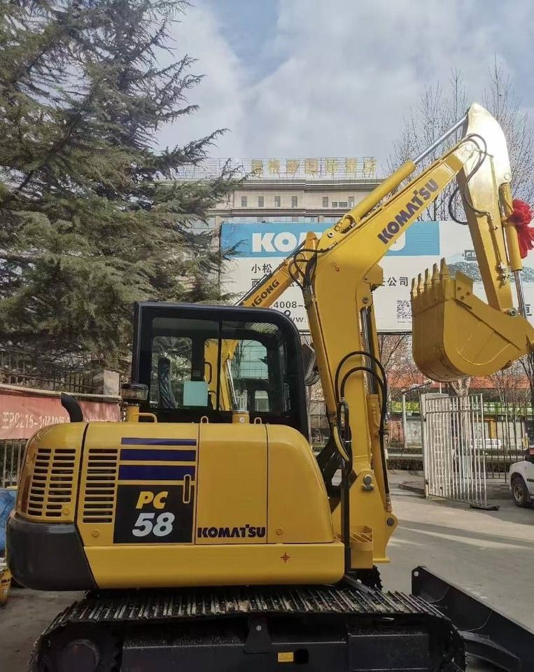 2025 Komatsu PC58 mini excavator side view 2025 Komatsu PC58 mini excavator side view