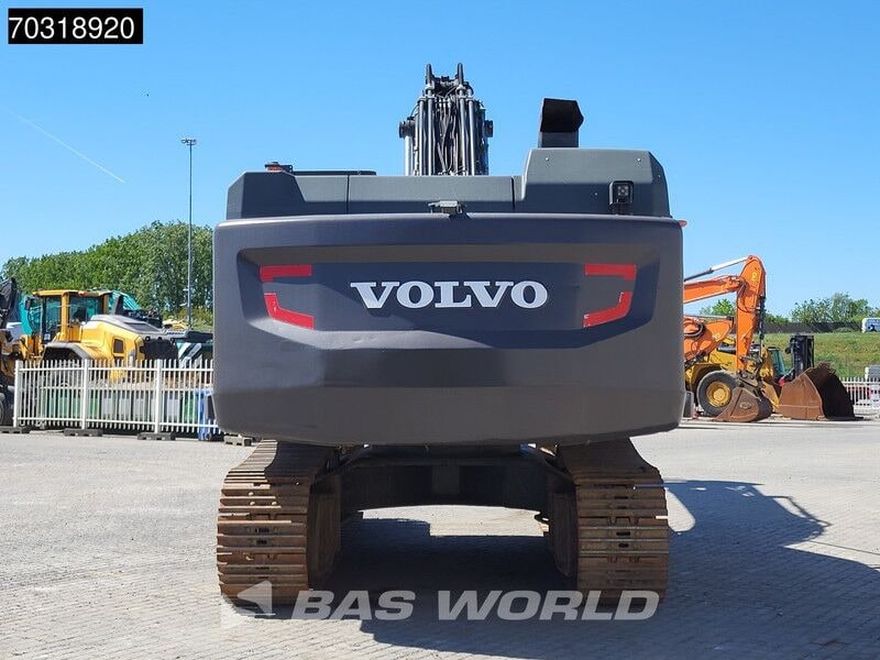 2018 Volvo EC380ENL crawler excavator, rear view 2018 Volvo EC380ENL crawler excavator, rear view