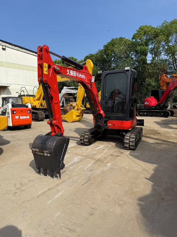 2018 Kubota U35-4 mini excavator, front three-quarter view