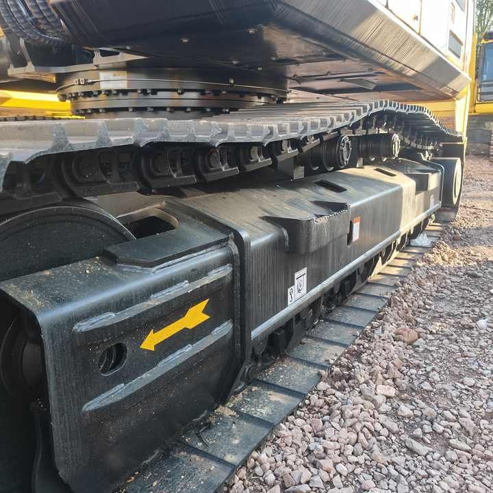 2023 Sany 365H crawler excavator undercarriage view