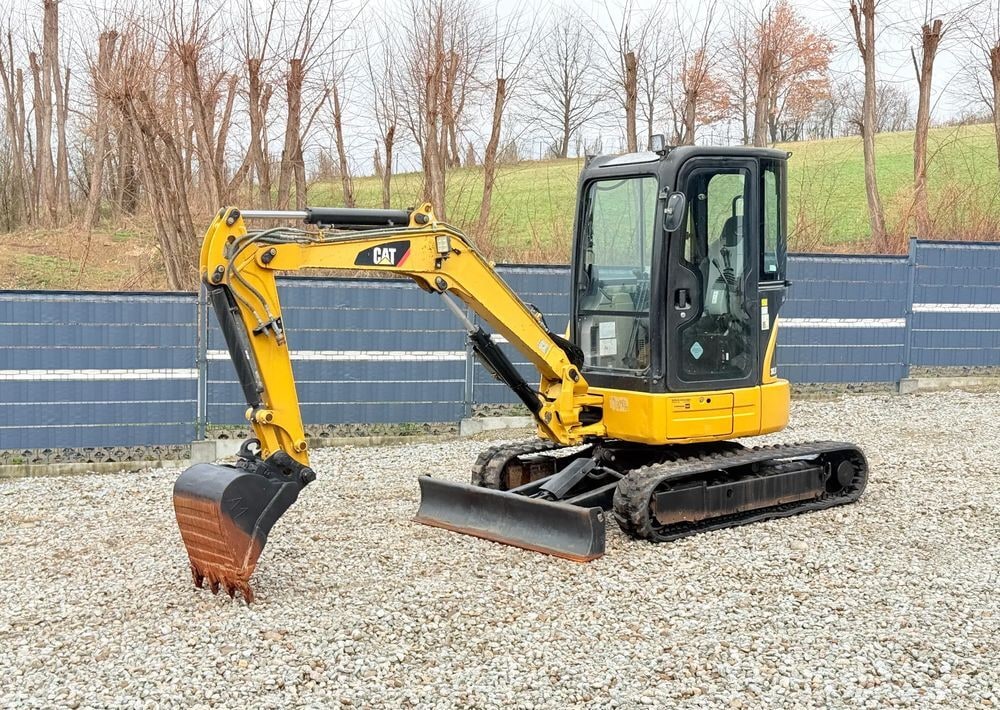 2012 Caterpillar 303.5ECR crawler excavator side view 2012 Caterpillar 303.5ECR crawler excavator side view