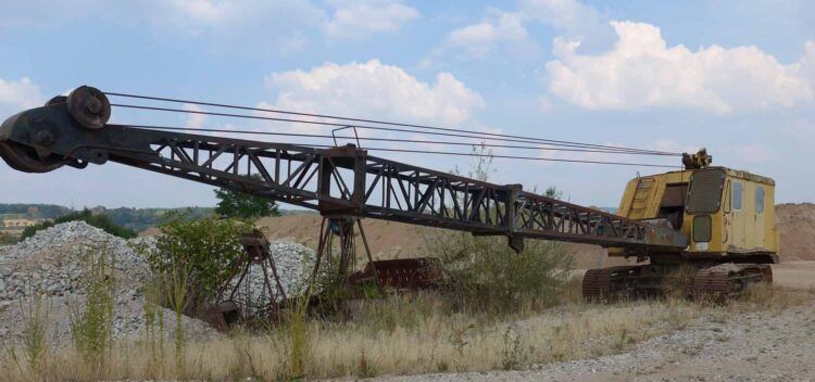 1978 Weserhütte W80 dragline, side profile view 1978 Weserhütte W80 dragline, side profile view