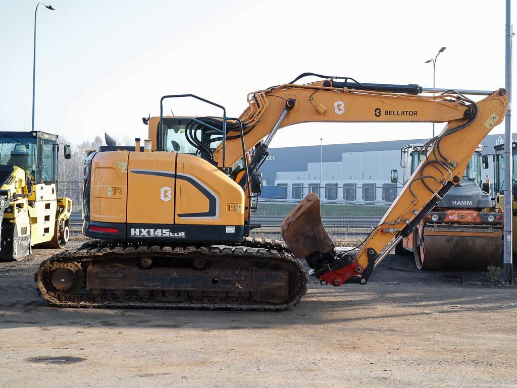2018 Hyundai HX145LCR crawler excavator side view 2018 Hyundai HX145LCR crawler excavator side view