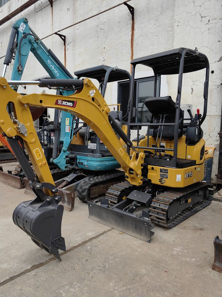 2026 XCMG SY17U mini excavator front three-quarter view 2026 XCMG SY17U mini excavator front three-quarter view