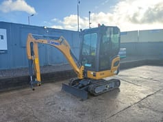 2024 XCMG XE20E mini excavator, side view 2024 XCMG XE20E mini excavator, side view