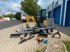 Berger Kraus BK1250KSR WITH CAB, SWING ARM AND ADJUSTABLE UNDERCARRIAGE Mini Excavator Berger Kraus BK1250KSR WITH CAB, SWING ARM AND ADJUSTABLE UNDERCARRIAGE Mini Excavator