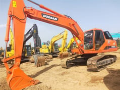 2022 Doosan DH225LC-7 crawler excavator, side view