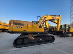 2026 XCMG XE215C crawler excavator, side profile view 2026 XCMG XE215C crawler excavator, side profile view