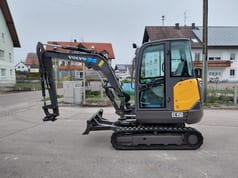 2017 Volvo EC35D mini excavator, side view 2017 Volvo EC35D mini excavator, side view