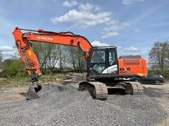 2014 Hitachi Zaxis 180 LCN crawler excavator, side view