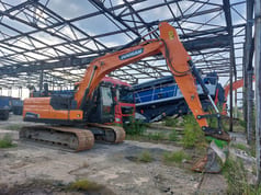 2021 Doosan DX140LC-5 crawler excavator side view