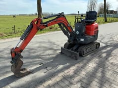 2005 IHI 9NX mini excavator, side view