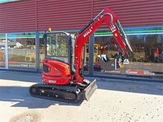 Mole M25ZT mini excavator, side view Mole M25ZT mini excavator, side view