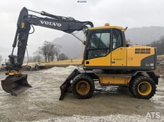 2007 Volvo EW140C wheel excavator, side view