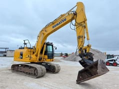 2016 Komatsu PC170 LC-10 crawler excavator, side view 2016 Komatsu PC170 LC-10 crawler excavator, side view