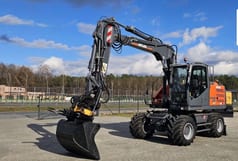 2017 Atlas 160W wheel excavator, side profile view 2017 Atlas 160W wheel excavator, side profile view