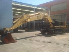 1995 Liebherr R912LI crawler excavator, side view 1995 Liebherr R912LI crawler excavator, side view