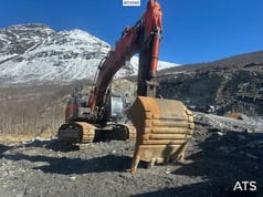 2017 Hitachi ZX490LCH-6 crawler excavator, front three-quarter view